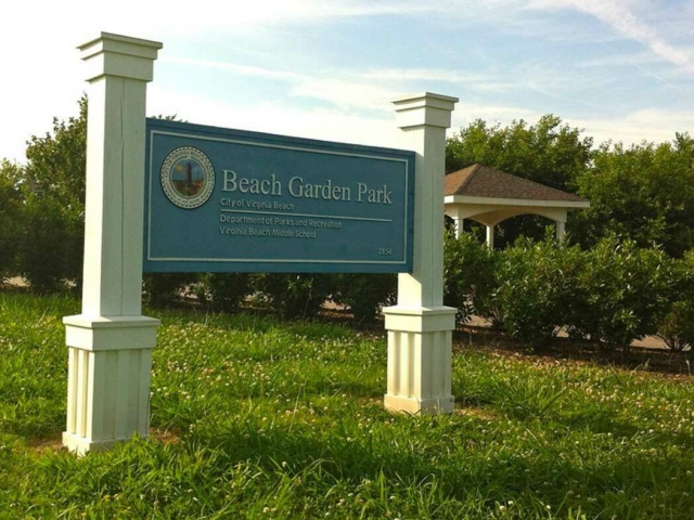 Beach Garden Gallery Park Sign